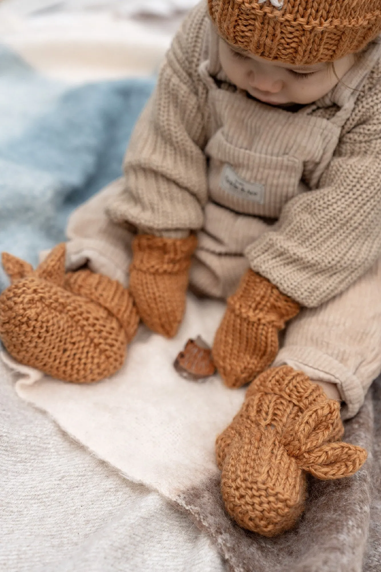 ACORN KIDS - COTTONTAIL BABY BOOTIES: CARAMEL