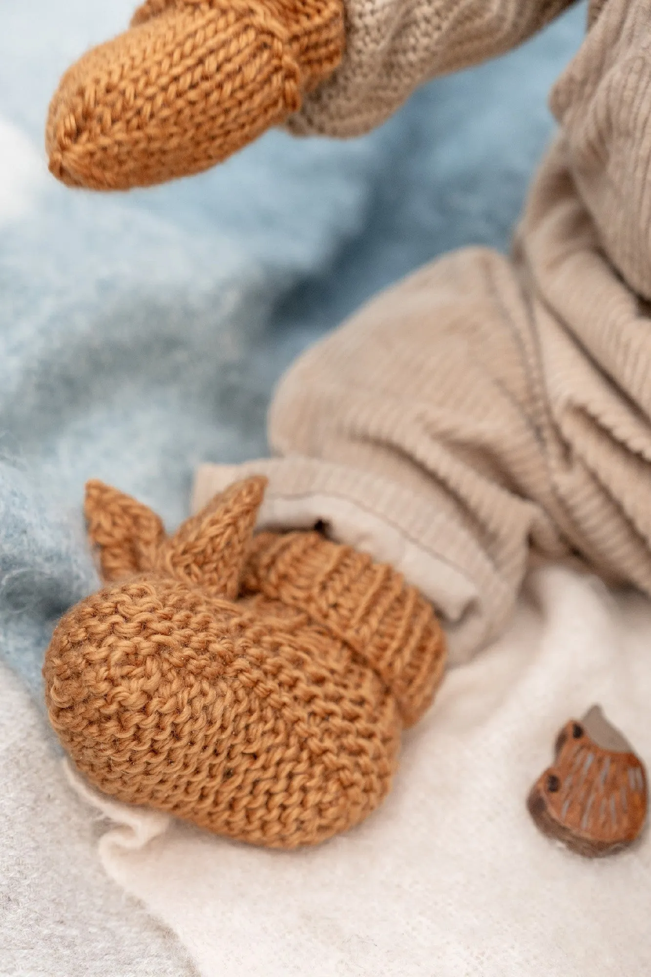 ACORN KIDS - COTTONTAIL BABY BOOTIES: CARAMEL