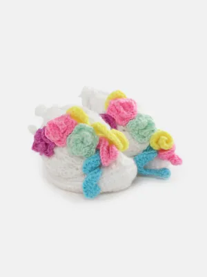 Chutput Kids Woollen Hand Knitted Flower Detailed Booties - White
