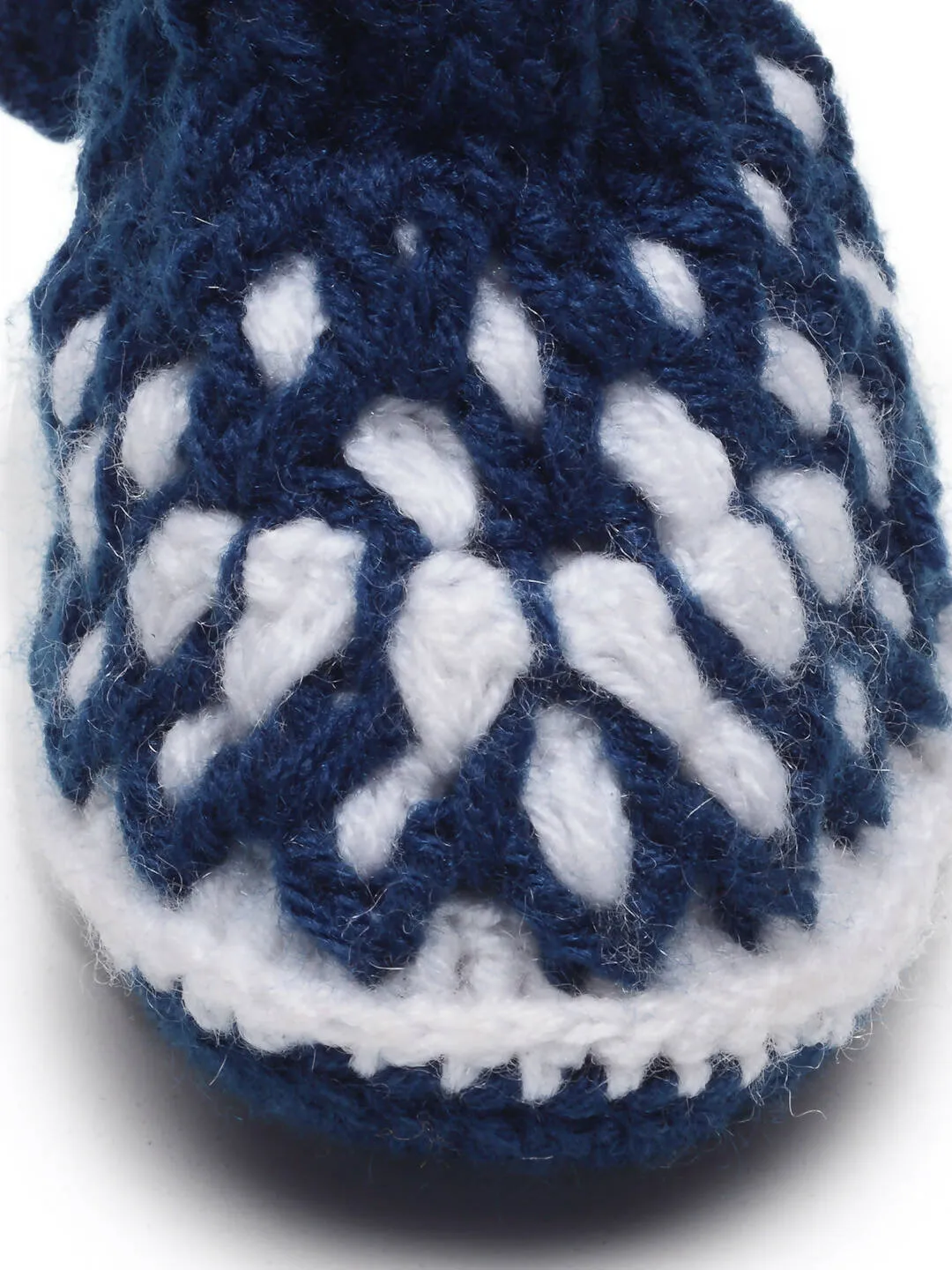 Chutput Kids Woollen Hand Knitted Self Desgin Booties - Blue