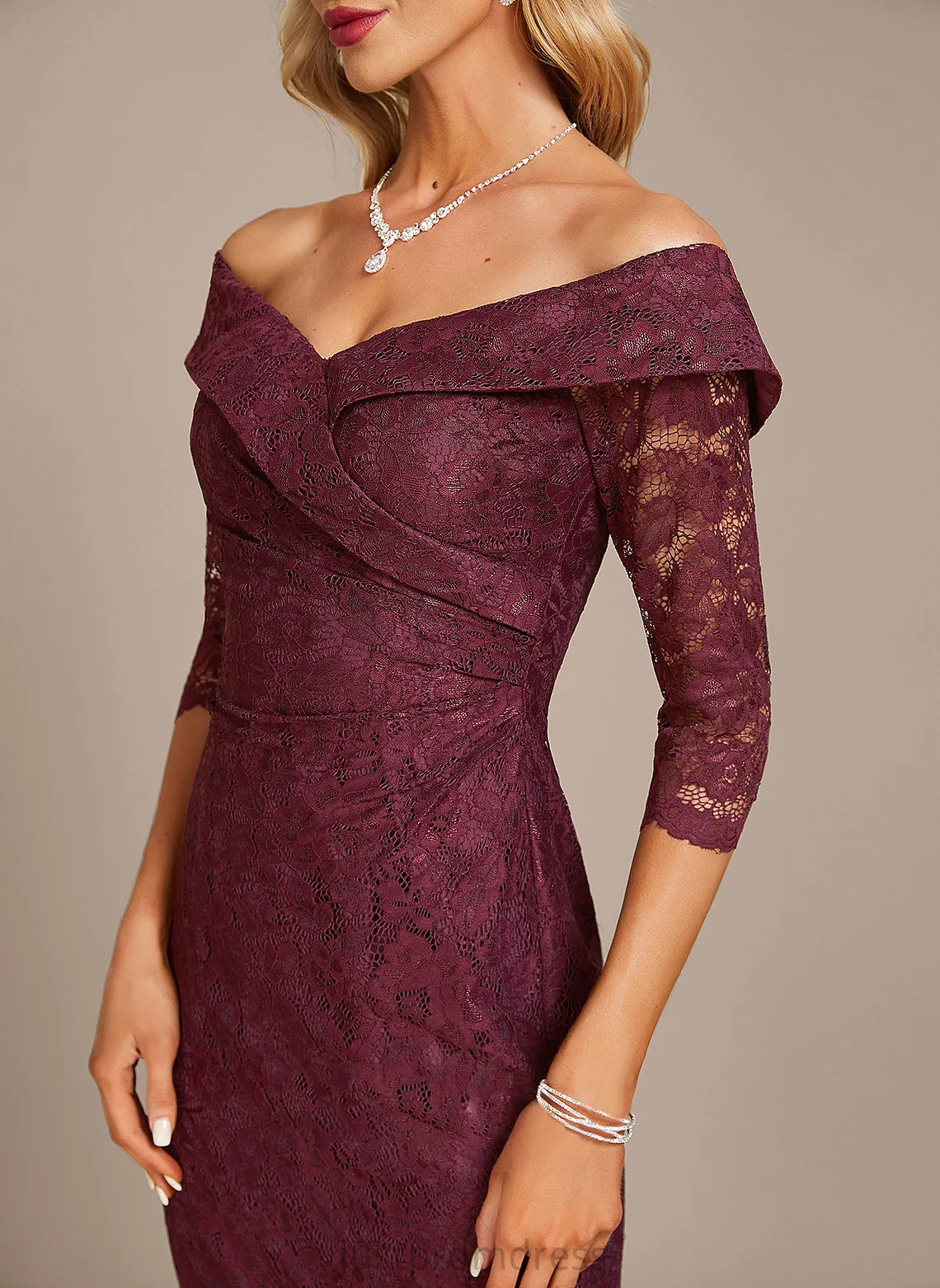 Cocktail Lace Dress Off-the-Shoulder Cocktail Dresses Sheath/Column Knee-Length Mariela