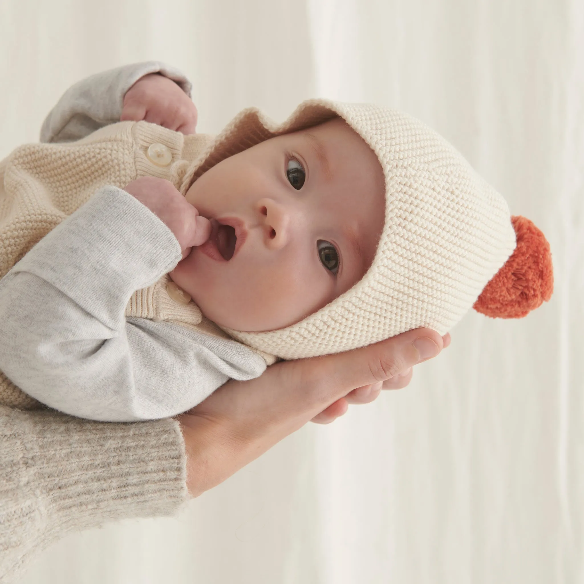 Knitted Oat Bonnet Hat & Booties Set